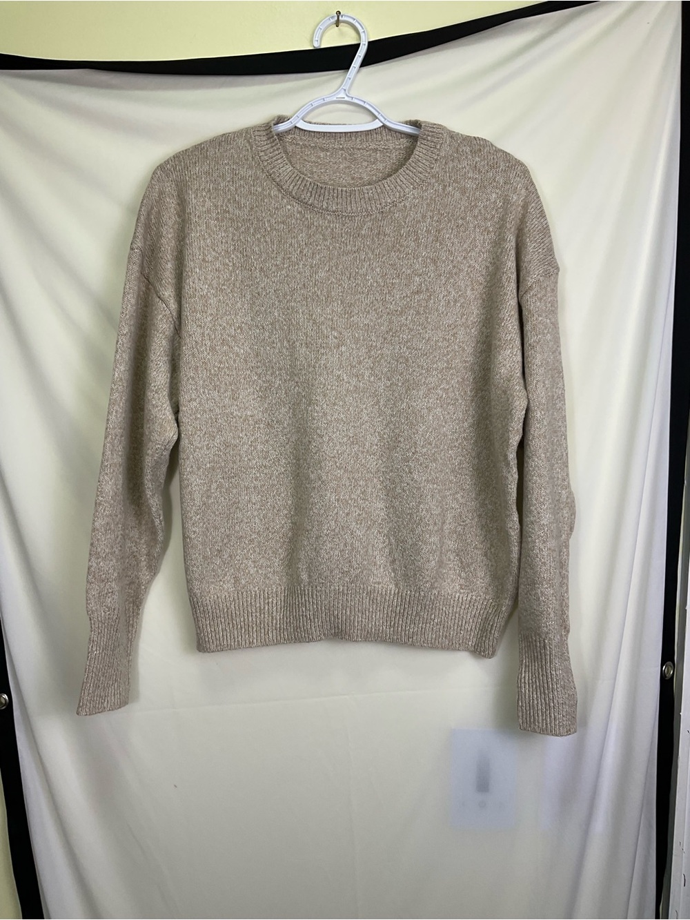 Women's Crewneck Sweater in khaki